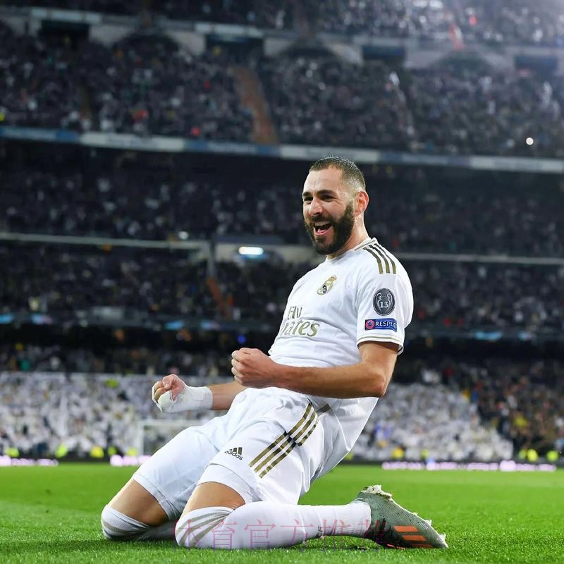 本泽马达成皇马生涯550场里程碑 出场最多外籍